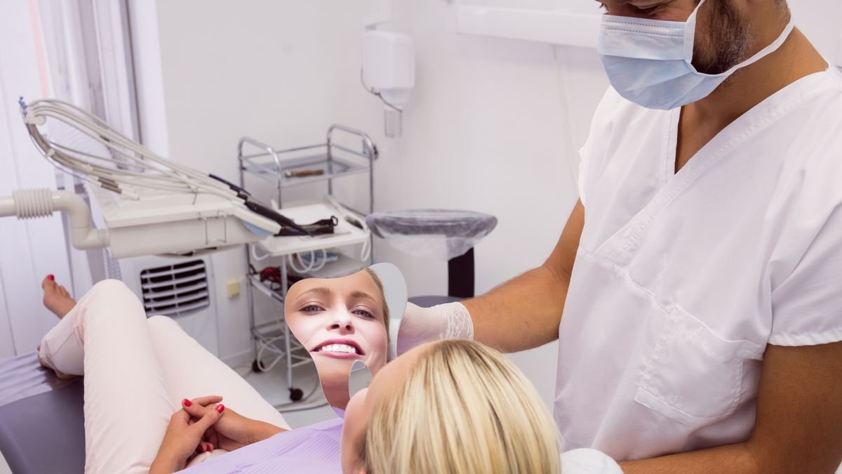 Ağız kuruluğu şikâyetiyle yapılan diş hekimi muayenesi